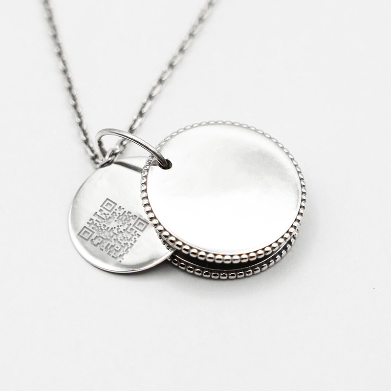 Gioielli qr code in argento personalizzabili made in Italy